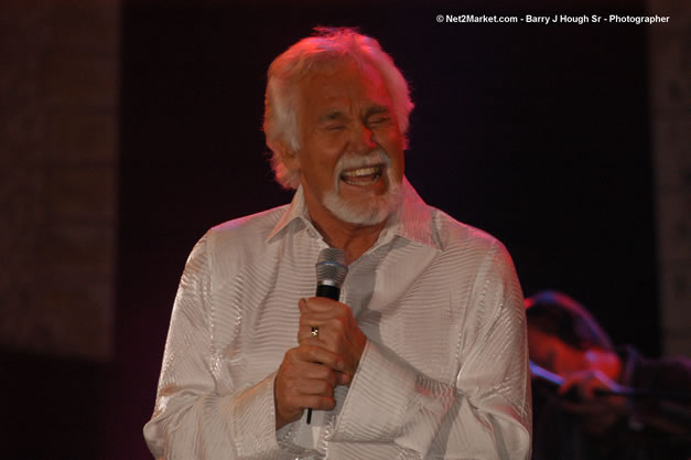 Kenny Rogers @ The Aqueduct on Rose Hall - Friday, January 26, 2007 - 10th Anniversary - Air Jamaica Jazz & Blues Festival 2007 - The Art of Music - Tuesday, January 23 - Saturday, January 27, 2007, The Aqueduct on Rose Hall, Montego Bay, Jamaica - Negril Travel Guide, Negril Jamaica WI - http://www.negriltravelguide.com - info@negriltravelguide.com...!