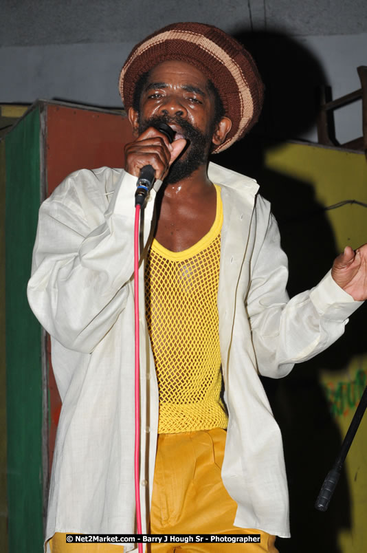  Coco Tea & Silver Cat at Bourbon Beach - Money Cologne Promotions presents The Growning of Coco Tea & Silver Cat at Bourbon Beach, Norman Manley Boulevard, Negril , Westmoreland, Jamaica W.I. - Monday, April 14, 2008 - Photographs by Barry J. Hough Sr. Photojournalist/Photograper - Photographs taken with a Nikon D70, D100, or D300 - Negril Travel Guide, Negril Jamaica WI - http://www.negriltravelguide.com - info@negriltravelguide.com...!