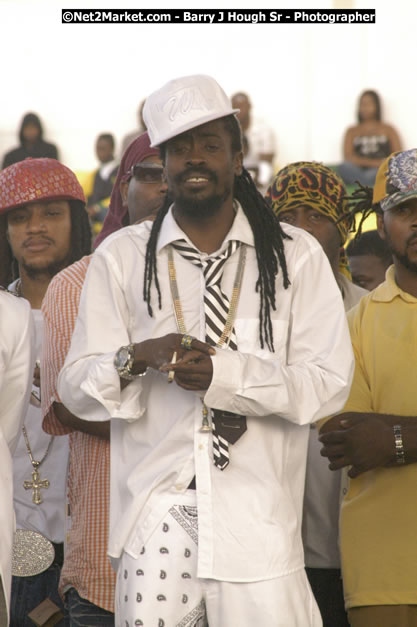 Jah Cure - Cure Fest 2007 - Longing For Concert at Trelawny Multi Purpose Stadium, Trelawny, Jamaica - Sunday, October 14, 2007 - Cure Fest 2007 October 12th-14th, 2007 Presented by Danger Promotions, Iyah Cure Promotions, and Brass Gate Promotions - Alison Young, Publicist - Photographs by Net2Market.com - Barry J. Hough Sr, Photographer - Negril Travel Guide, Negril Jamaica WI - http://www.negriltravelguide.com - info@negriltravelguide.com...!