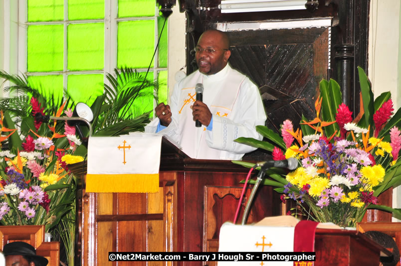 Lucea United Church - Unitied Church in Jamaica and Cayman Islands - Worship Service & Celebration of the Sacrament of Holy Communion - Special Guests: Hanover Homecoming Foundation & His excellency The Most Honourable Professor Sir Kenneth Hall Governor General of Jamaica - Sunday, August 3, 2008 - Hanover Homecoming Foundation LTD Jamaica - Wherever you roam ... Hanover bids you ... come HOME - Sunday, August 3 to Saturday, August 9, 2008 - Hanover Jamaica - Photographs by Net2Market.com - Barry J. Hough Sr. Photojournalist/Photograper - Photographs taken with a Nikon D300 - Negril Travel Guide, Negril Jamaica WI - http://www.negriltravelguide.com - info@negriltravelguide.com...!