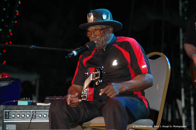 Bo Diddley - Air Jamaica Jazz & Blues Festival 2006 - The Art of Music - Cinnamon Hill Golf Club - Rosehall Resort & Country Club, Montego Bay, Jamaica W.I. - Thursday, Friday 27, 2006 - Negril Travel Guide, Negril Jamaica WI - http://www.negriltravelguide.com - info@negriltravelguide.com...!