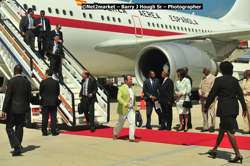 The Unveiling Of The Commemorative Plaque By The Honourable Prime Minister, Orette Bruce Golding, MP, And Their Majesties, King Juan Carlos I And Queen Sofia Of Spain - On Wednesday, February 18, 2009, Marking The Completion Of The Expansion Of Sangster International Airport, Venue at Sangster International Airport, Montego Bay, St James, Jamaica - Wednesday, February 18, 2009 - Photographs by Net2Market.com - Barry J. Hough Sr, Photographer/Photojournalist - Negril Travel Guide, Negril Jamaica WI - http://www.negriltravelguide.com - info@negriltravelguide.com...!