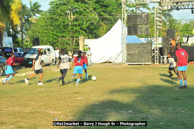 Marley Magic Traffic Jam - Celebrity Football @ Spring Break - Saturday, March 21, 2009 - Also Featuring: Kelley, Capleton, Junior Reid, Spragga Benz, Wayne Marshall, Munga, Romaine Virgo,Embee, Bango Herman, Flava K, Whisky Baggio, Andrew and Wadda Blood, Black Am I, Packa, Venue at Waz Beach, Norman Manley Boulevard, Negril Westmoreland, Jamaica - Saturday, March 21, 2009 - Photographs by Net2Market.com - Barry J. Hough Sr, Photographer/Photojournalist - Negril Travel Guide, Negril Jamaica WI - http://www.negriltravelguide.com - info@negriltravelguide.com...!