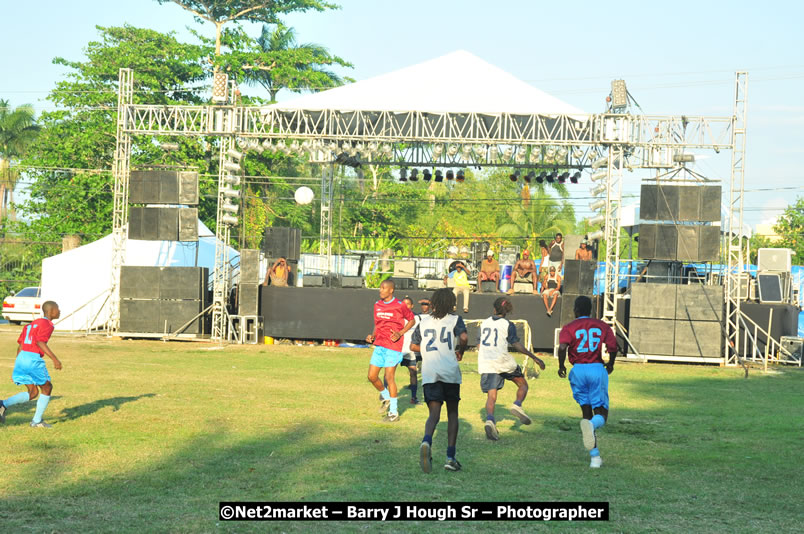 Marley Magic Traffic Jam - Celebrity Football @ Spring Break - Saturday, March 21, 2009 - Also Featuring: Kelley, Capleton, Junior Reid, Spragga Benz, Wayne Marshall, Munga, Romaine Virgo,Embee, Bango Herman, Flava K, Whisky Baggio, Andrew and Wadda Blood, Black Am I, Packa, Venue at Waz Beach, Norman Manley Boulevard, Negril Westmoreland, Jamaica - Saturday, March 21, 2009 - Photographs by Net2Market.com - Barry J. Hough Sr, Photographer/Photojournalist - Negril Travel Guide, Negril Jamaica WI - http://www.negriltravelguide.com - info@negriltravelguide.com...!