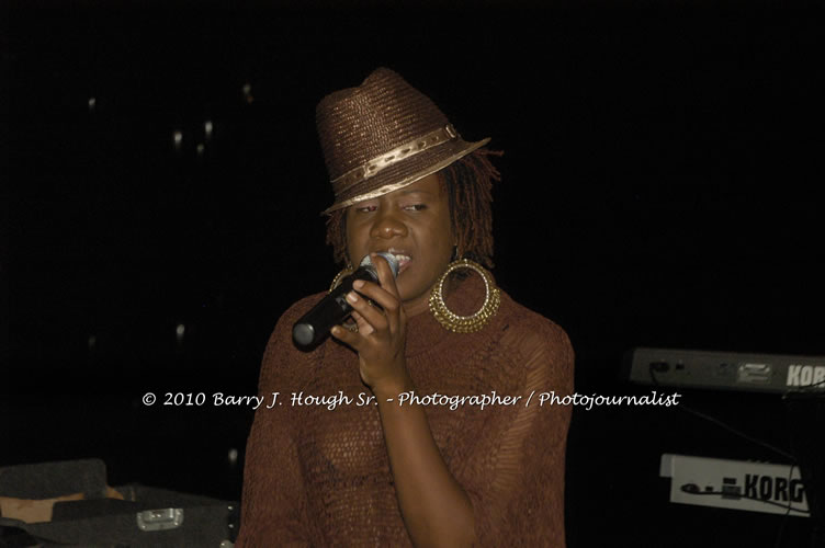 Etana - Live In Concert - One Love Reggae Concert Series 09/10 @ Negril Escape Resort and Spa, December 22, 2009, One Love Drive, West End, Negril, Westmoreland, Jamaica W.I. - Photographs by Net2Market.com - Barry J. Hough Sr, Photographer/Photojournalist - Negril Travel Guide, Negril Jamaica WI - http://www.negriltravelguide.com - info@negriltravelguide.com...!