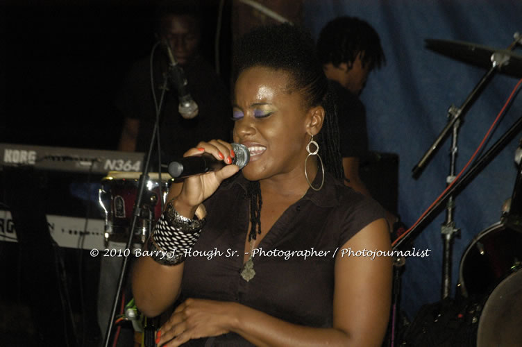 Etana - Live In Concert - One Love Reggae Concert Series 09/10 @ Negril Escape Resort and Spa, December 22, 2009, One Love Drive, West End, Negril, Westmoreland, Jamaica W.I. - Photographs by Net2Market.com - Barry J. Hough Sr, Photographer/Photojournalist - Negril Travel Guide, Negril Jamaica WI - http://www.negriltravelguide.com - info@negriltravelguide.com...!