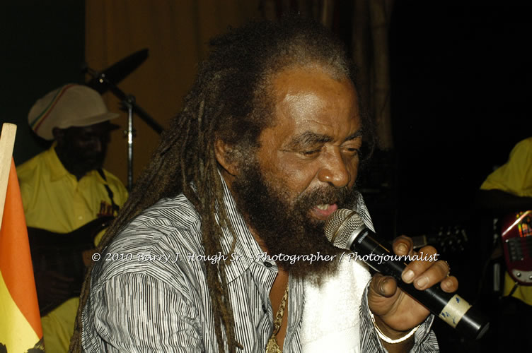 John Holt - Live in Concert - Also featuring Uprising Bank, plus DJ Gemini @ One Love Reggae Concerts Series 09/10 @ Negril Escape Resort & Spa, February 9, 2010, One Love Drive, West End, Negril, Westmoreland, Jamaica W.I. - Photographs by Net2Market.com - Barry J. Hough Sr, Photographer/Photojournalist - The Negril Travel Guide - Negril's and Jamaica's Number One Concert Photography Web Site with over 40,000 Jamaican Concert photographs Published -  Negril Travel Guide, Negril Jamaica WI - http://www.negriltravelguide.com - info@negriltravelguide.com...!