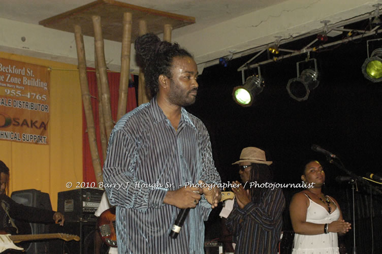 Marcia Griffiths & Edge Michael - Live In Concert - One Love Reggae Concert Series 09/10 @ Negril Escape Resort and Spa, December 29, 2009, One Love Drive, West End, Negril, Westmoreland, Jamaica W.I. - Photographs by Net2Market.com - Barry J. Hough Sr, Photographer/Photojournalist - Negril Travel Guide, Negril Jamaica WI - http://www.negriltravelguide.com - info@negriltravelguide.com...!