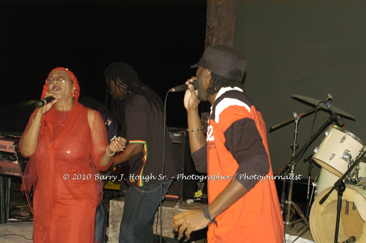 Marcia Griffiths & Edge Michael - Live In Concert - One Love Reggae Concert Series 09/10 @ Negril Escape Resort and Spa, December 29, 2009, One Love Drive, West End, Negril, Westmoreland, Jamaica W.I. - Photographs by Net2Market.com - Barry J. Hough Sr, Photographer/Photojournalist - Negril Travel Guide, Negril Jamaica WI - http://www.negriltravelguide.com - info@negriltravelguide.com...!