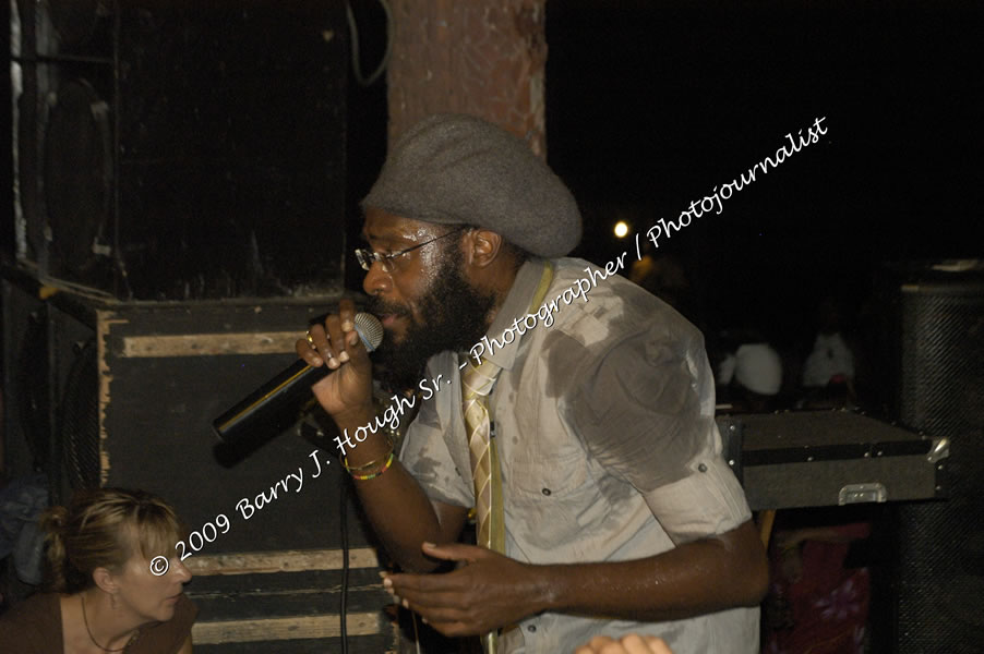  Tarrus Riley - Live in Concert - at the One Love Reggae Concert Series 09/10 @ Negril Escape Resort & Spa - Also Featuring: Mistic Bowie, Monday Justice, Cash, Dean Frazier - DJ Gemini - MC Oliver Cargill, Negril Escape Resort & Spa, One Love Drive, West End, Negril, Westmoreland, Jamaica W.I. - Tuesday, November 17, 2009 - Photographs by Net2Market.com - Barry J. Hough Sr, Photographer / Photojournalist - Photos taken with a Nikon D70, D100, or D300 - Negril Travel Guide, Negril Jamaica WI - http://www.negriltravelguide.com - info@negriltravelguide.com...!