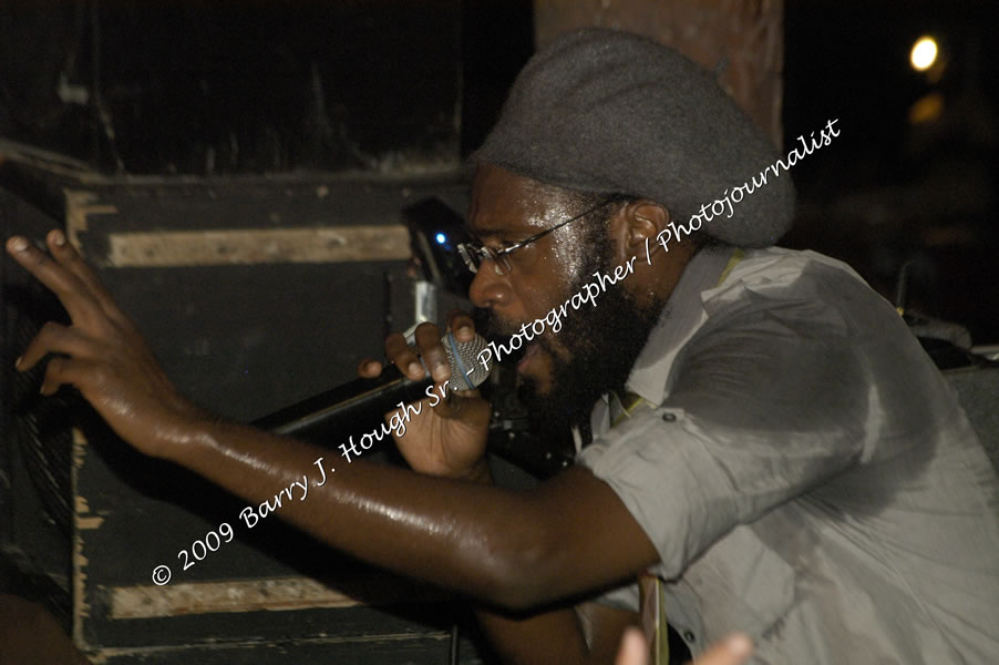  Tarrus Riley - Live in Concert - at the One Love Reggae Concert Series 09/10 @ Negril Escape Resort & Spa - Also Featuring: Mistic Bowie, Monday Justice, Cash, Dean Frazier - DJ Gemini - MC Oliver Cargill, Negril Escape Resort & Spa, One Love Drive, West End, Negril, Westmoreland, Jamaica W.I. - Tuesday, November 17, 2009 - Photographs by Net2Market.com - Barry J. Hough Sr, Photographer / Photojournalist - Photos taken with a Nikon D70, D100, or D300 - Negril Travel Guide, Negril Jamaica WI - http://www.negriltravelguide.com - info@negriltravelguide.com...!