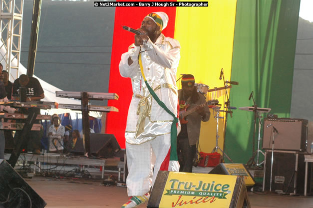 Capleton at Tru-Juice Rebel Salute 2008 - The 15th staging of Tru-Juice Rebel Salute, Saturday, January 12, 2008, Port Kaiser Sports Club, St. Elizabeth, Jamaica W.I. - Photographs by Net2Market.com - Barry J. Hough Sr, Photographer - Negril Travel Guide, Negril Jamaica WI - http://www.negriltravelguide.com - info@negriltravelguide.com...!