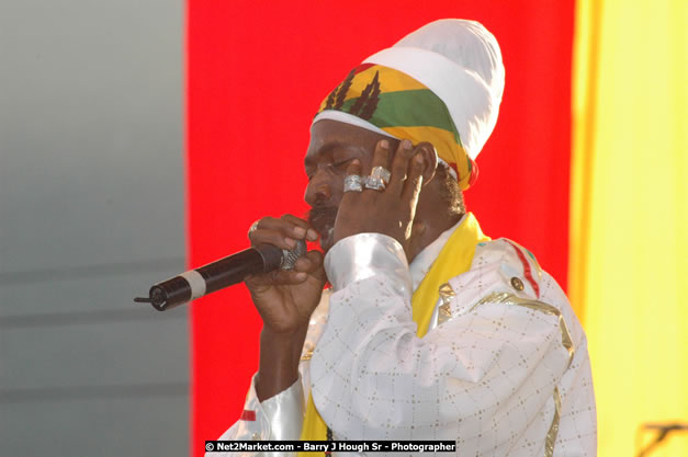 Capleton at Tru-Juice Rebel Salute 2008 - The 15th staging of Tru-Juice Rebel Salute, Saturday, January 12, 2008, Port Kaiser Sports Club, St. Elizabeth, Jamaica W.I. - Photographs by Net2Market.com - Barry J. Hough Sr, Photographer - Negril Travel Guide, Negril Jamaica WI - http://www.negriltravelguide.com - info@negriltravelguide.com...!