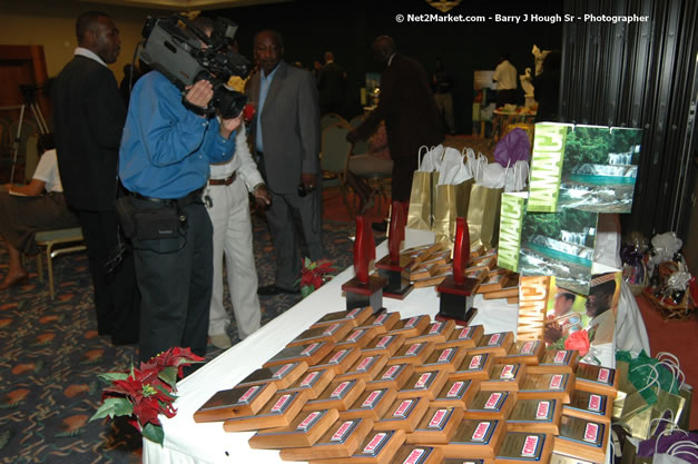 Red Cap Porters Awards - Minister of Tourism, Hon. Edmund Bartlett - Director of Tourism, Basil Smith - Friday, December 14, 2007 - Holiday Inn Sunspree, Montego Bay, Jamaica W.I. - Photographs by Net2Market.com - Barry J. Hough Sr, Photographer - Negril Travel Guide, Negril Jamaica WI - http://www.negriltravelguide.com - info@negriltravelguide.com...!