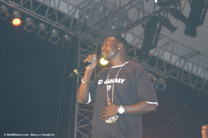 Akon - Red Stripe Reggae Sumfest 2005 - International Night - July 22th, 2005 - Negril Travel Guide, Negril Jamaica WI - http://www.negriltravelguide.com - info@negriltravelguide.com...!