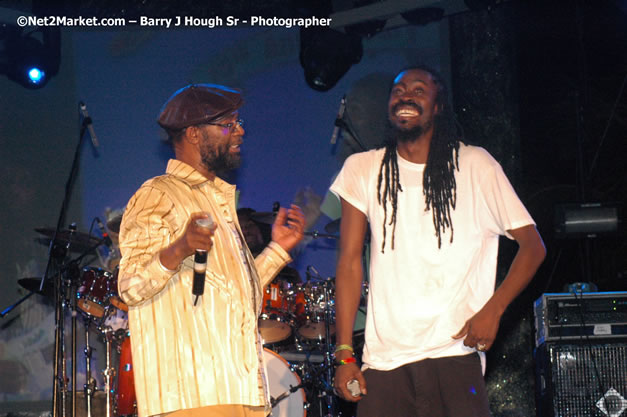 Beeniw Man & Barbee  - Red Stripe Reggae Sumfest 2007 - Zenith - Saturday, July 21, 2007 - Catherine Hall, Montego Bay, St James, Jamaica W.I. - Negril Travel Guide, Negril Jamaica WI - http://www.negriltravelguide.com - info@negriltravelguide.com...!