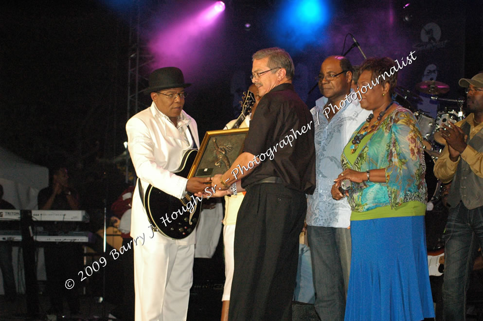  Michael Jackson - A Lifetime Achievement Award was presented to Michael Jackson and received by Tito Jackson @ Reggae Sumfest 2009 - International Night 2 - Reggae Sumfest 2009,Catherine Hall, Montego Bay, St. James, Jamaica W.I. - Saturday, July 25, 2009 - Reggae Sumfest 2009, July 19 - 25, 2009 - Photographs by Net2Market.com - Barry J. Hough Sr. Photojournalist/Photograper - Photographs taken with a Nikon D70, D100, or D300 - Negril Travel Guide, Negril Jamaica WI - http://www.negriltravelguide.com - info@negriltravelguide.com...!