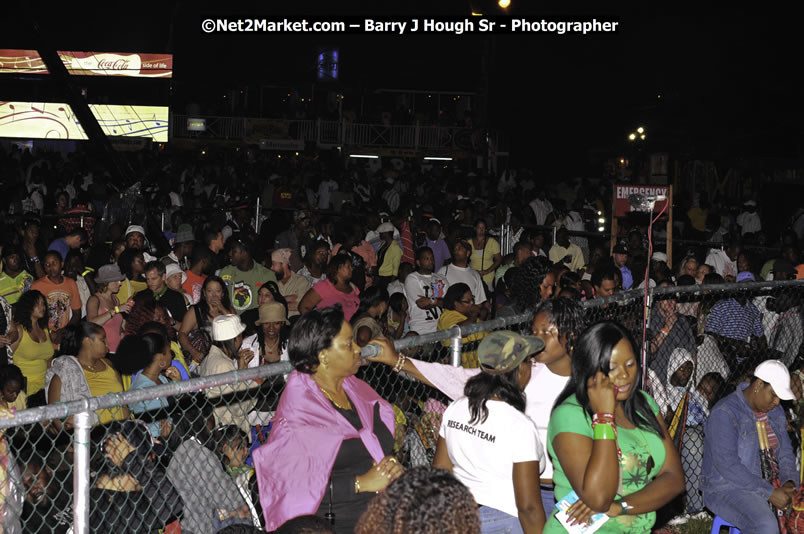 Tarrus Riley @ Reggae Sumfest 2008 International Night 2, Catherine Hall, Montego Bay - Saturday, July 19, 2008 - Reggae Sumfest 2008 July 13 - July 19, 2008 - Photographs by Net2Market.com - Barry J. Hough Sr. Photojournalist/Photograper - Photographs taken with a Nikon D300 - Negril Travel Guide, Negril Jamaica WI - http://www.negriltravelguide.com - info@negriltravelguide.com...!