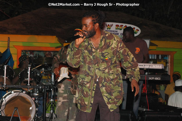 Tarrus Riley, Jimmy Riley, and Dwayne Stephensen - Money Cologne Promotions in association with "British Link Up" presents Summer Jam featuring She's Royal Tarrus Riley & Jimmy Riley - Plus Ras Slick, Sham Dawg, and Whiskey Bagio @ Roots Bamboo, Norman Manley Boulevard, Negril, Jamaica W.I. - Backed up Dean Fraser & The Hurricanne Band - MC Barry G and Rev. BB - July 25, 2007 - Negril Travel Guide.com, Negril Jamaica WI - http://www.negriltravelguide.com - info@negriltravelguide.com...!