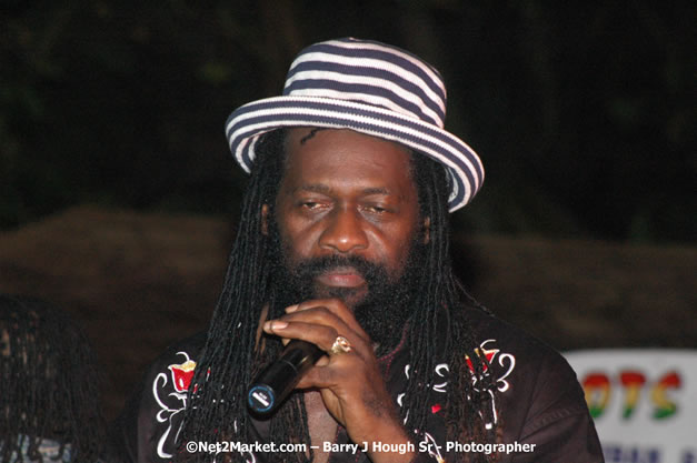 Tarrus Riley, Jimmy Riley, and Dwayne Stephensen - Money Cologne Promotions in association with "British Link Up" presents Summer Jam featuring She's Royal Tarrus Riley & Jimmy Riley - Plus Ras Slick, Sham Dawg, and Whiskey Bagio @ Roots Bamboo, Norman Manley Boulevard, Negril, Jamaica W.I. - Backed up Dean Fraser & The Hurricanne Band - MC Barry G and Rev. BB - July 25, 2007 - Negril Travel Guide.com, Negril Jamaica WI - http://www.negriltravelguide.com - info@negriltravelguide.com...!