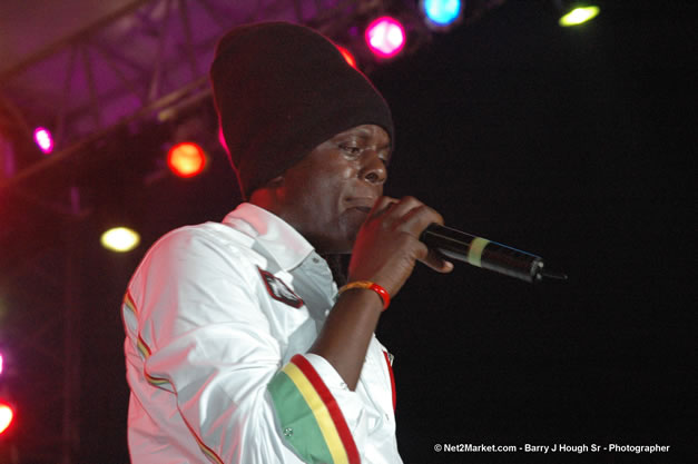 Richie Spice - Ignition - The Internation Fire Blazes - Friday, July 21, 2006 - Montego Bay, Jamaica - Negril Travel Guide, Negril Jamaica WI - http://www.negriltravelguide.com - info@negriltravelguide.com...!