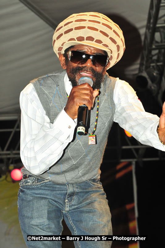 Coco T @ Unite The People An International Reggae Fest, Featuring: Beres Hammond, Coco T, Queen Ifrica, Khalil, Cameal Davis, Iley Dread, Rochelle, Geoffrey Star, Ras Penco, Kool DeLoy, Otis Gayle, J.McKay, Tiney Winey, Venue at Norman Manley Boulevard, Negril, Westmoreland, Jamaica - Saturday, April 4, 2009 - Photographs by Net2Market.com - Barry J. Hough Sr, Photographer/Photojournalist - Negril Travel Guide, Negril Jamaica WI - http://www.negriltravelguide.com - info@negriltravelguide.com...!