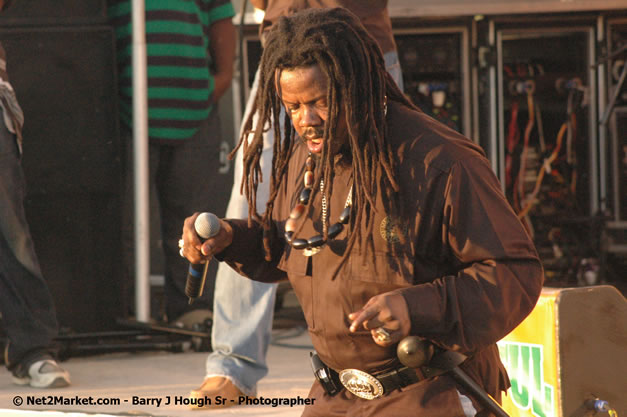 Luciano @ Western Consciousness 2007 - Presented by King of Kings Productons - Saturday, April 28, 2007 - Llandilo Cultural Centre, Savanna-La-Mar, Westmoreland, Jamaica W.I. - Negril Travel Guide, Negril Jamaica WI - http://www.negriltravelguide.com - info@negriltravelguide.com...!